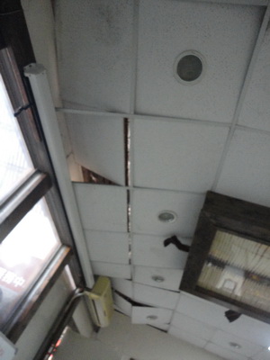 協會會議室天花板掉落2